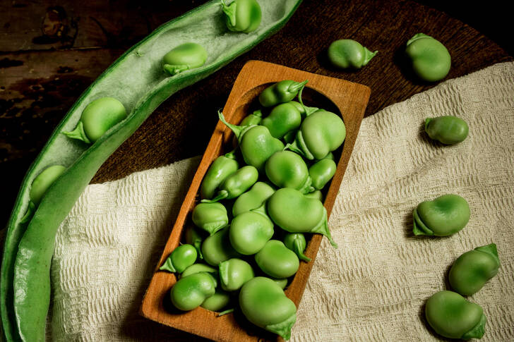 Green young beans