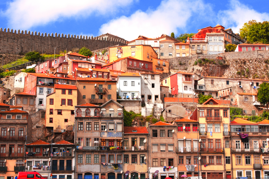 Gevels van huizen in Ribeira