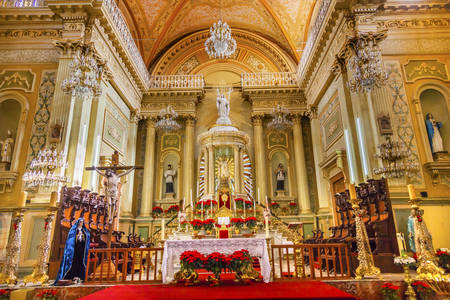 Oltár v Bazilike Panny Márie z Guanajuato