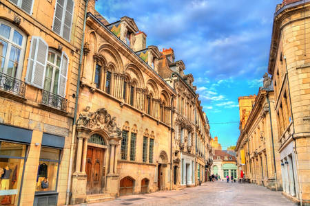 Pouliční architektura v Dijonu