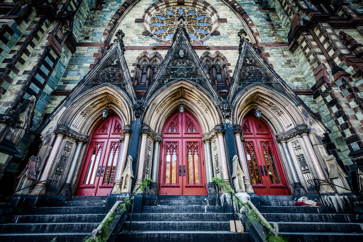 Puertas de la iglesia de Mount Vernon Place