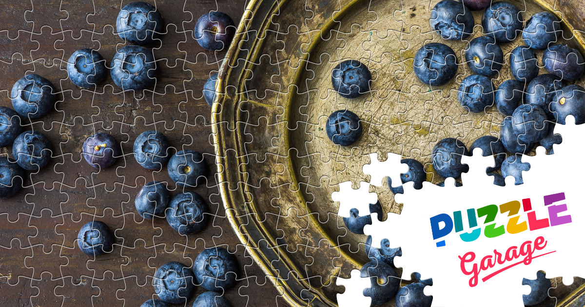 Blueberries on a plate Jigsaw Puzzle (Plants, Berries) | Puzzle Garage