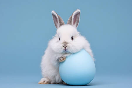 Кролик с яйцом