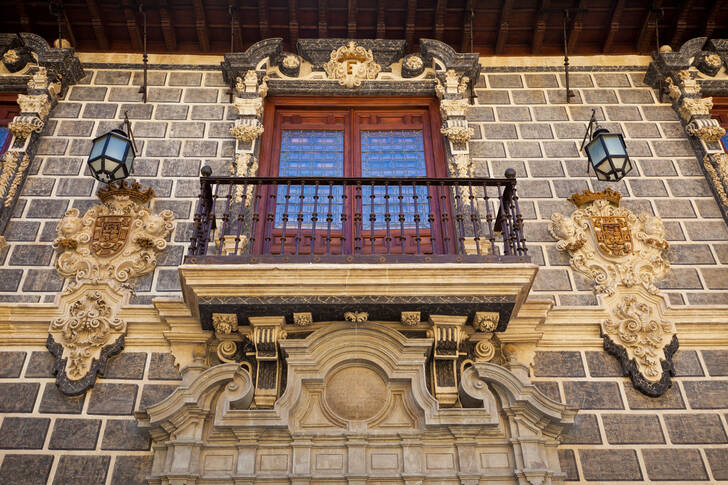 A Palacio de la Madraza erkélye, Granada