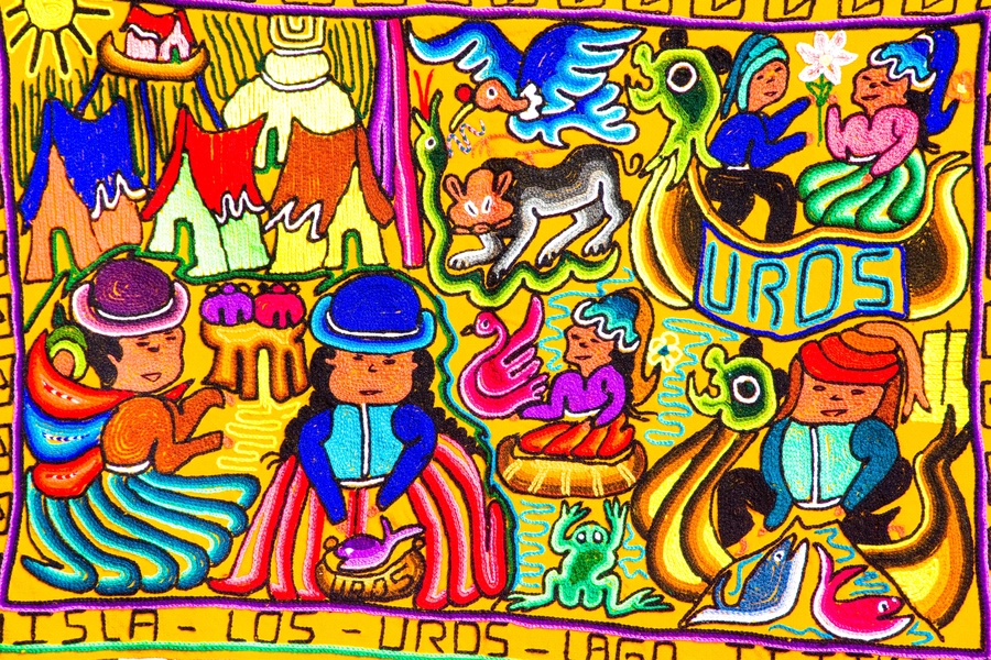 Bordado tradicional de los habitantes de Uros