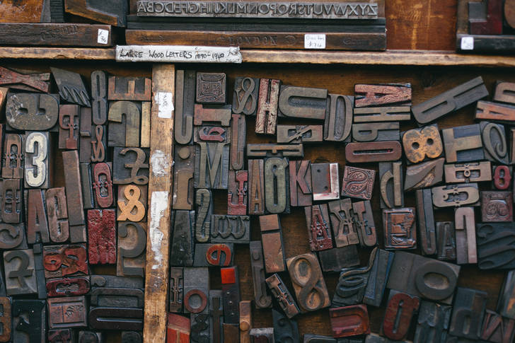 Букви від старої друкарської машинки