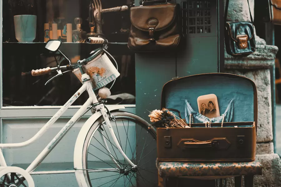 Vintage dingen op de vlooienmarkt