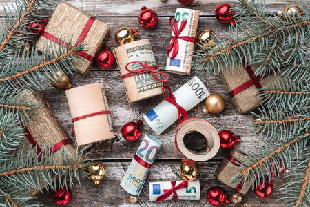 Argent, cadeaux et décorations de Noël