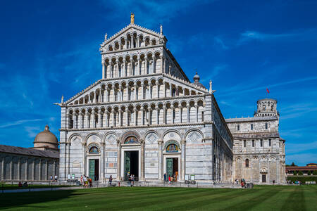 Pisa katedrali