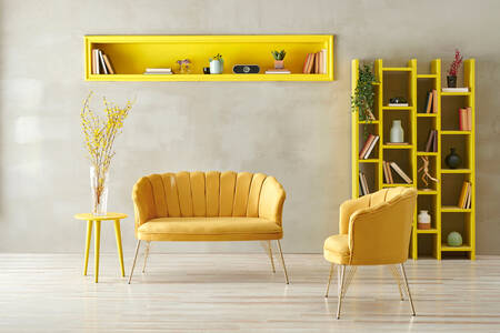 Interior con muebles amarillos