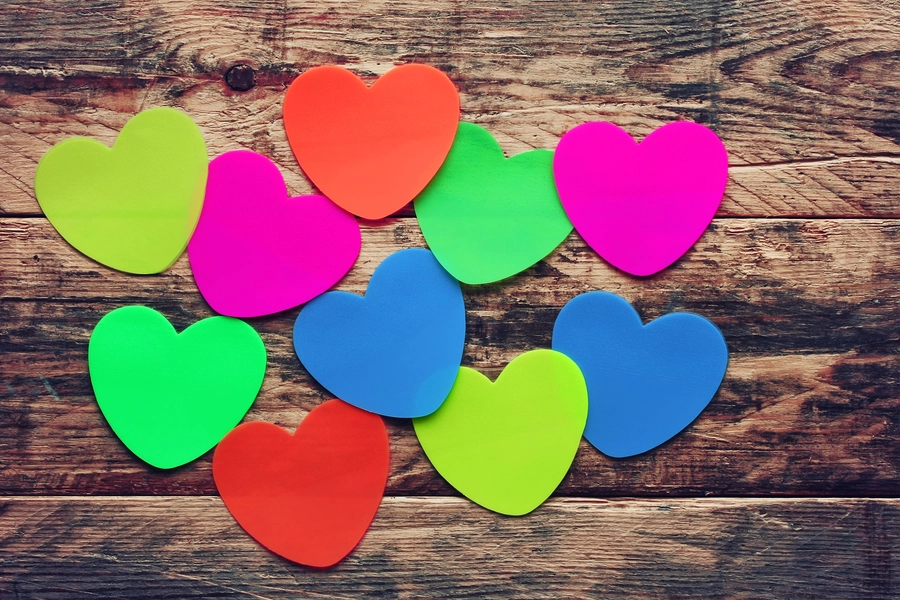 Coeurs multicolores