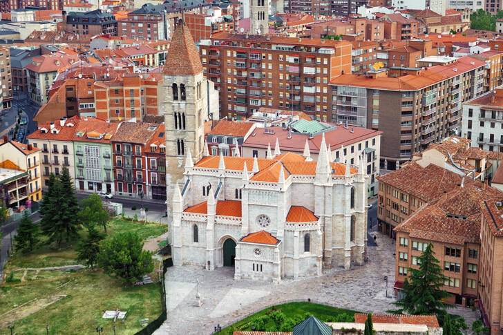 Crkva Santa María la Antigua, Valjadolid