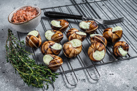 Hlemýždi s česnekovým máslem