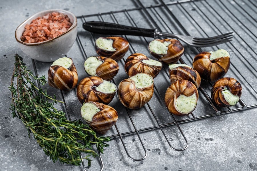 Улитки с чесночным маслом