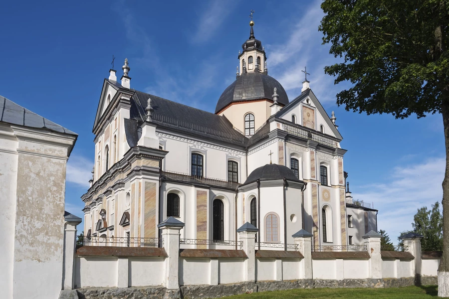 Katolička crkva u Nesvižu