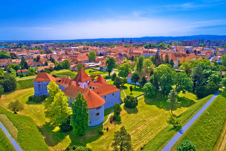 Vista aérea da cidade de Varazdin