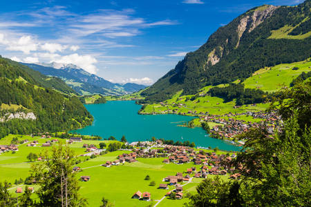Lungern commune and lake