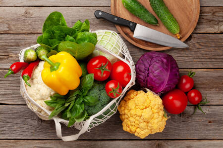 Légumes dans un sac en filet