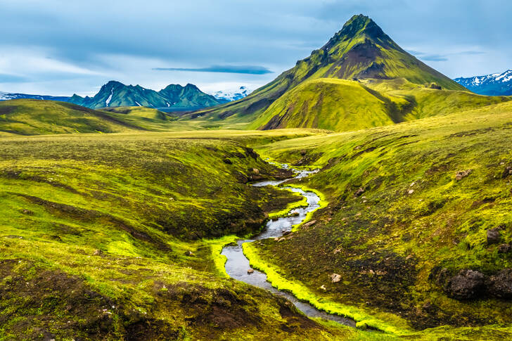 Исландски планински пейзаж