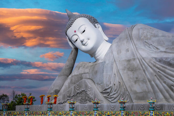 Grande statua del Buddha