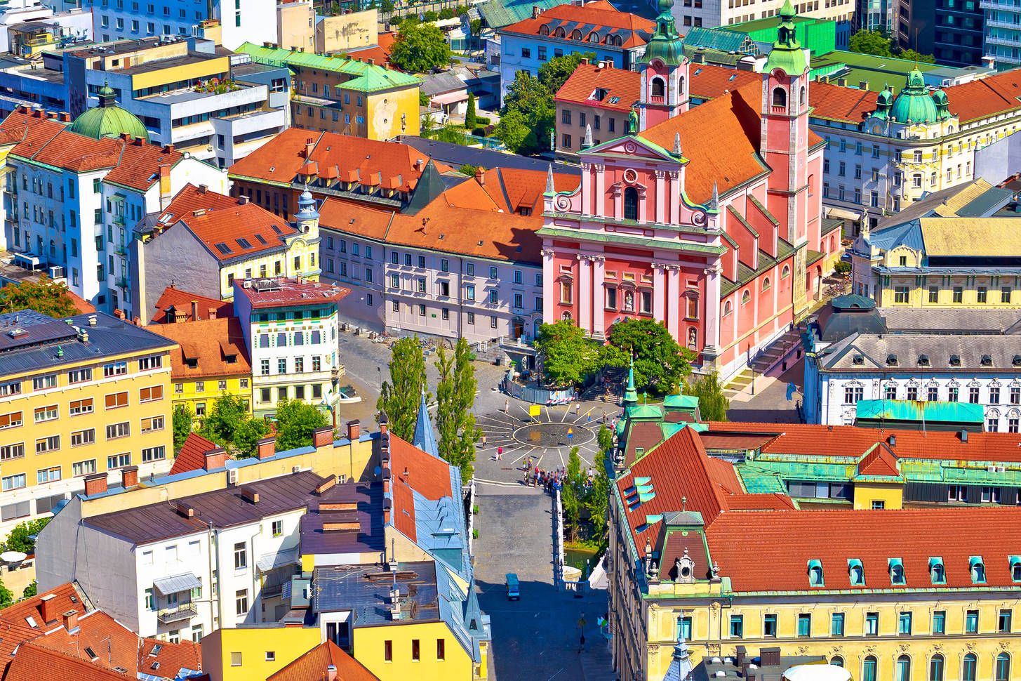 Center of Ljubljana Jigsaw Puzzle (Countries, Slovenia) Puzzle Garage