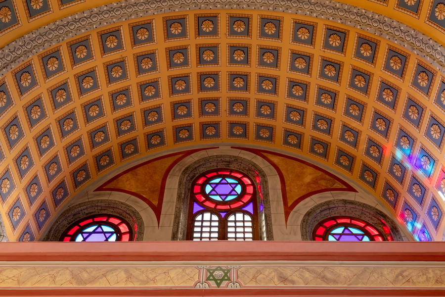 Wnętrze Synagogi Centralnej na Manhattanie