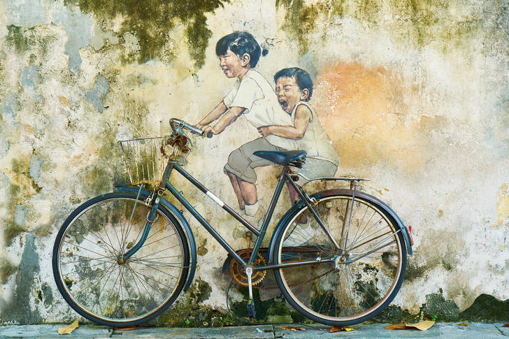 自転車と子供たち