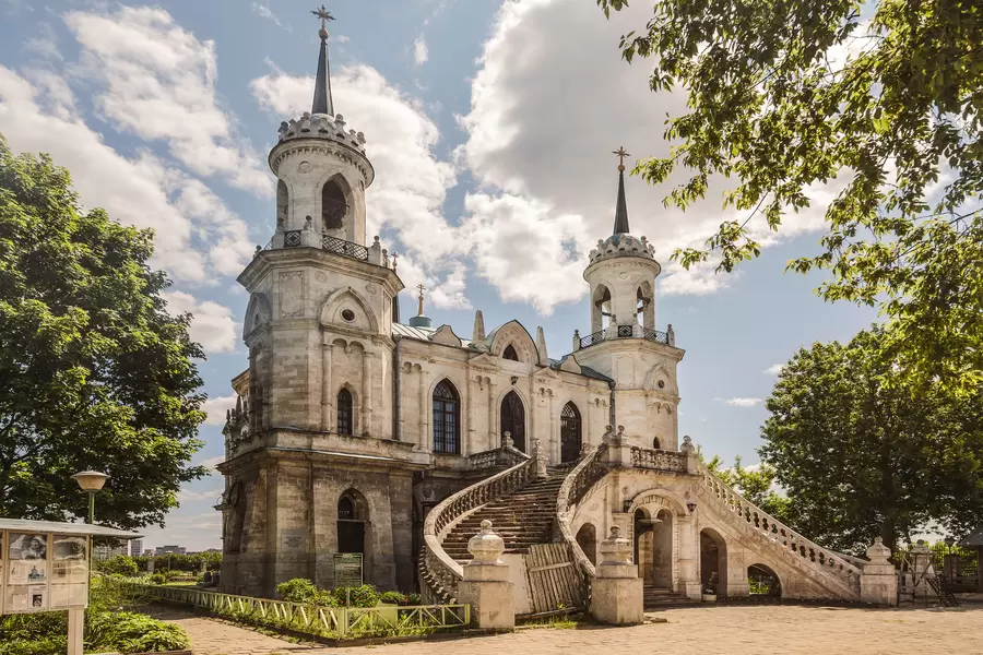 Kerk van het Vladimir-icoon van de Moeder Gods in het dorp Bykovo