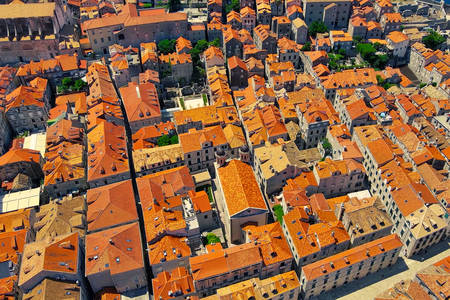 Dubrovnik'in çatılarının üstten görünümü