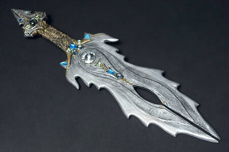 Antica spada di metallo