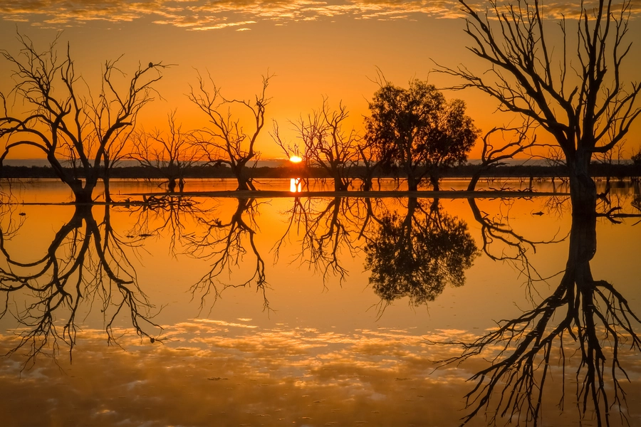 Amanecer en el lago Pinaru