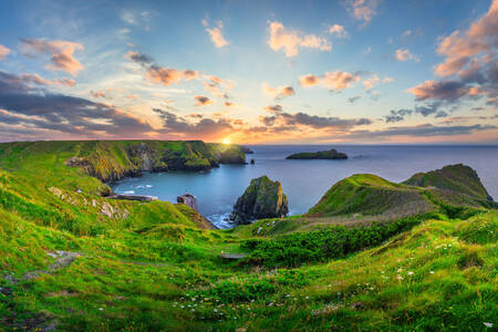 Solnedgang over Mullion Cove