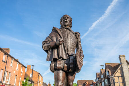 Statue af William Shakespeare i Stratford-upon-Avon
