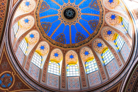 Juutalaisen synagogan kupoli