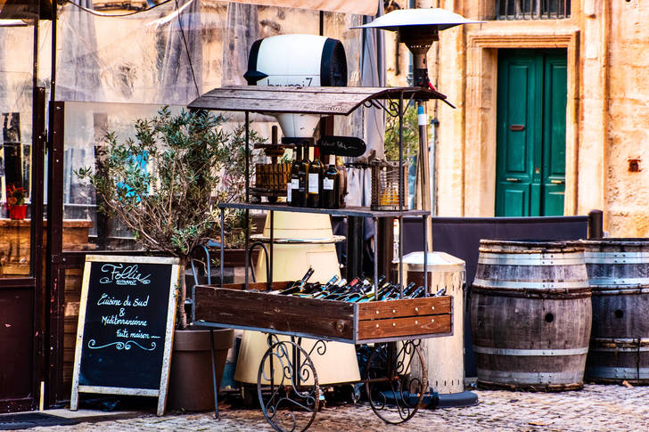 Street wine shop