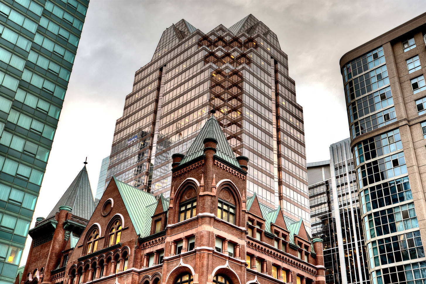 Old and new Toronto buildings Jigsaw Puzzle (Countries, Canada