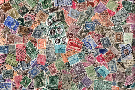 Postai bélyegek portrékkal