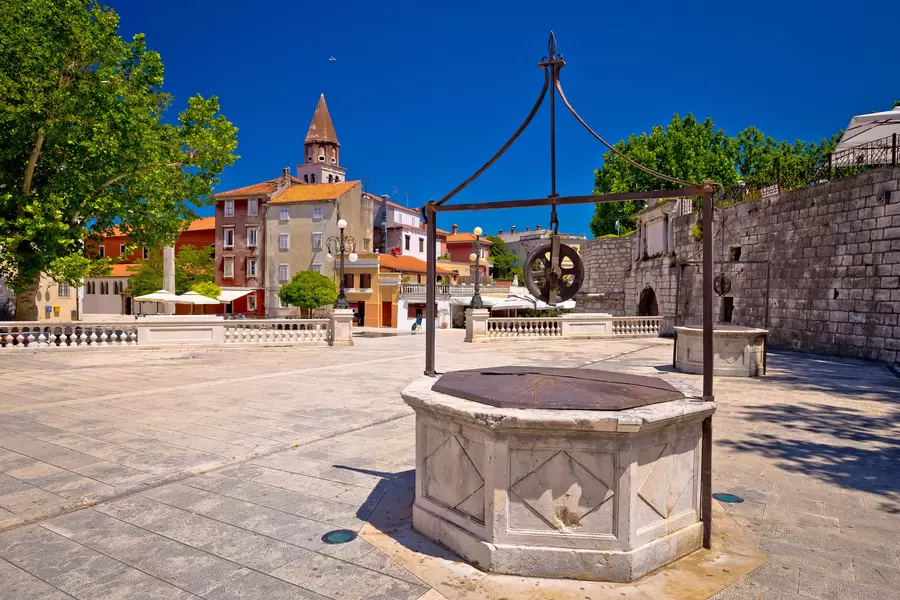 Plein van vijf putten in Zadar