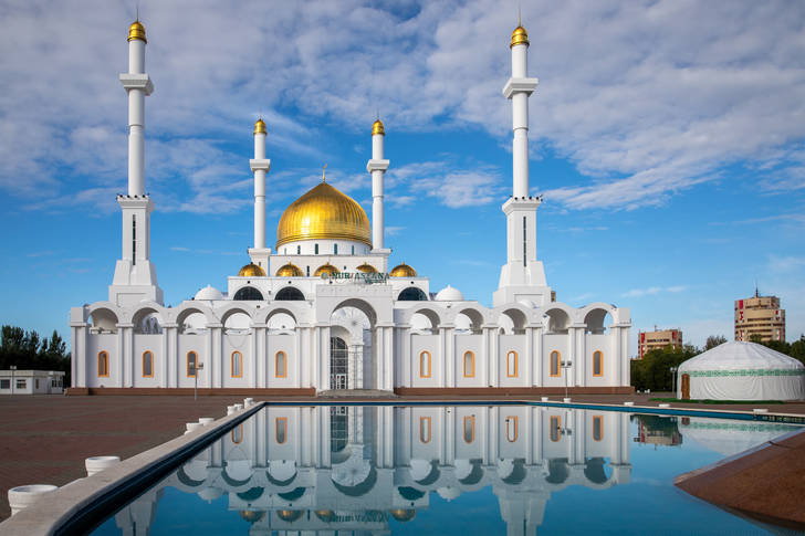 Moscheea Nur Astana