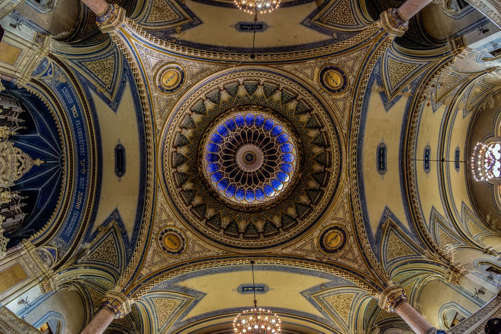 Plafond van de synagoge van Szeged