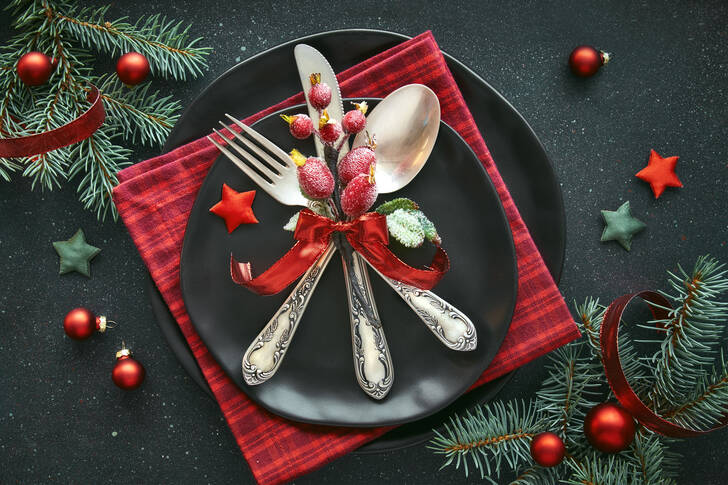 Christmas table setting Jigsaw Puzzle (Countries, France) | Puzzle Garage