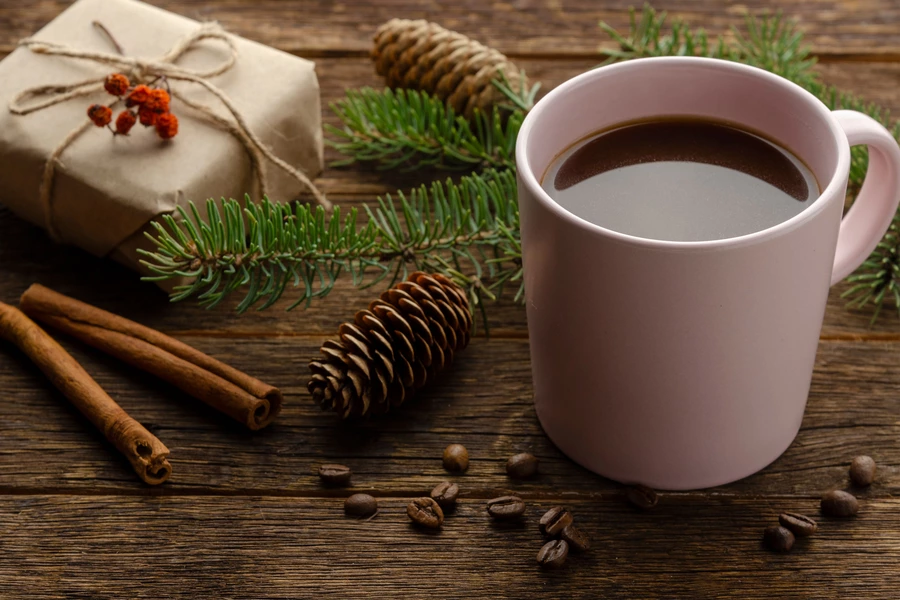 Koffie, sparrentak en cadeau