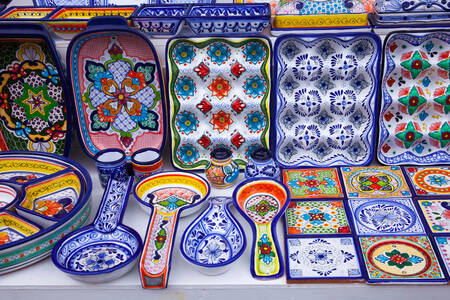 Färgglad keramik i Isla Mujeres