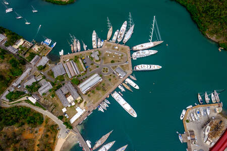 Jachty v přístavu Antigua