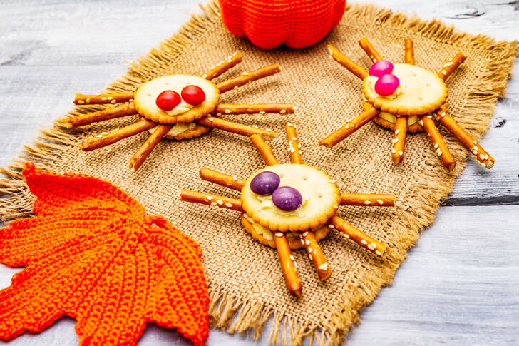 Spider cookies