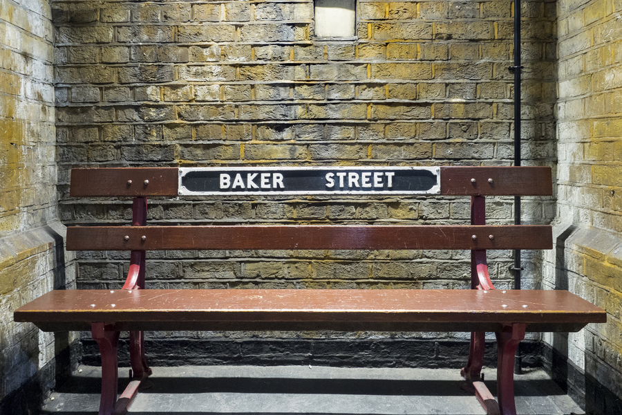 Baker Street metro istasyonu platformu