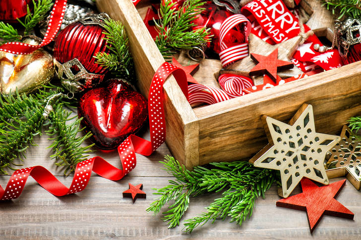 Christmas decorations in a wooden box
