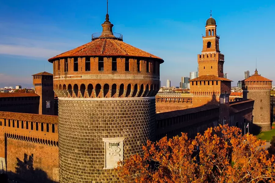 Utsikt över tornen på Sforza -slottet