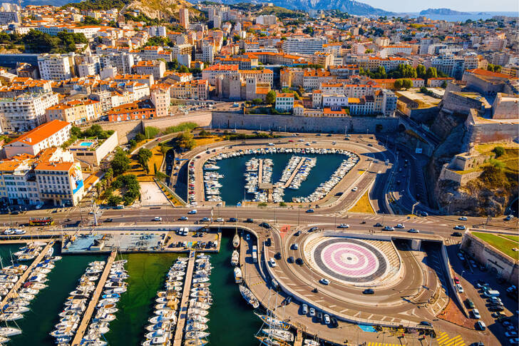 Utsikt över den gamla hamnen i Marseille