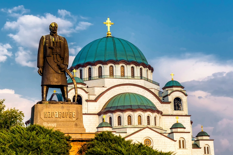 Monument til Karađorđe og St. Sava-kirken